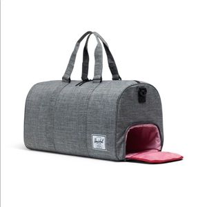 LIKE NEW Herschel Crosshatch Novel Duffle